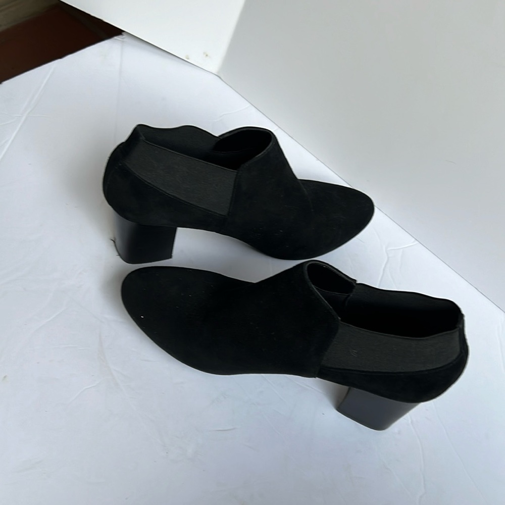 VANELi Womens Suede  Black Ankle Boots s 10w